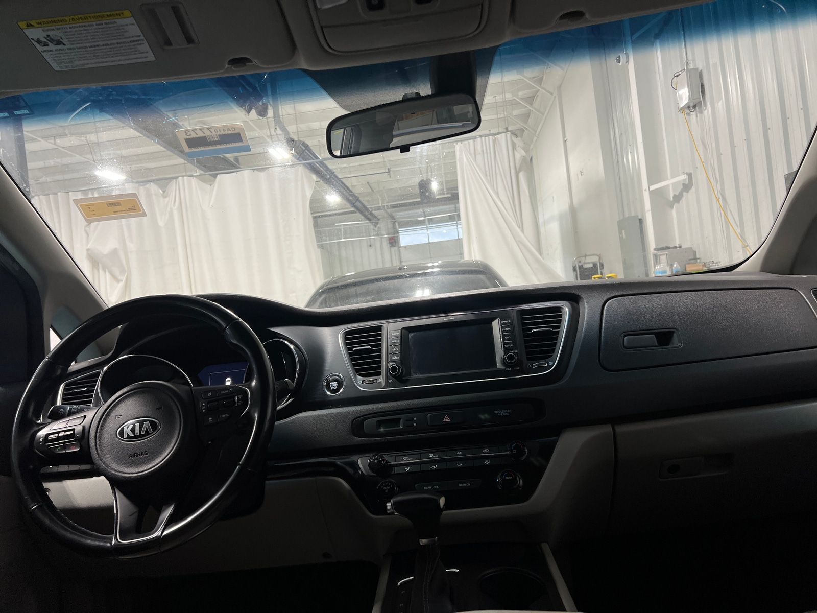 Thumbnail: 2017 Kia Sedona - 2