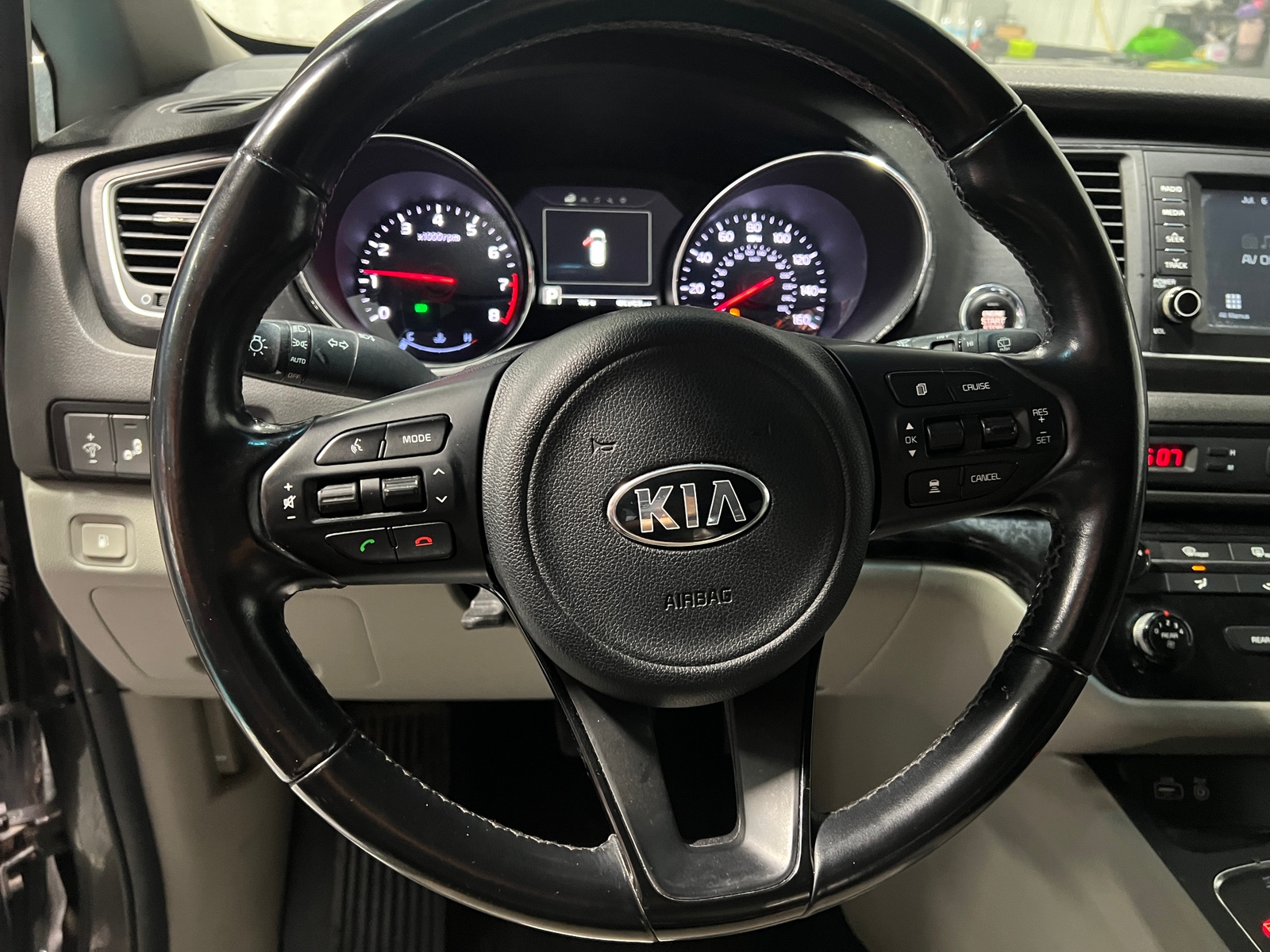 Thumbnail: 2017 Kia Sedona - 4