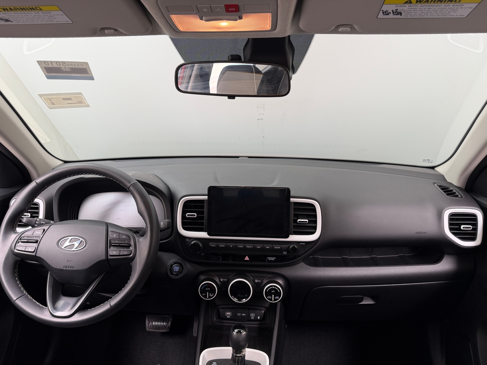 Thumbnail: 2024 Hyundai Venue - 3