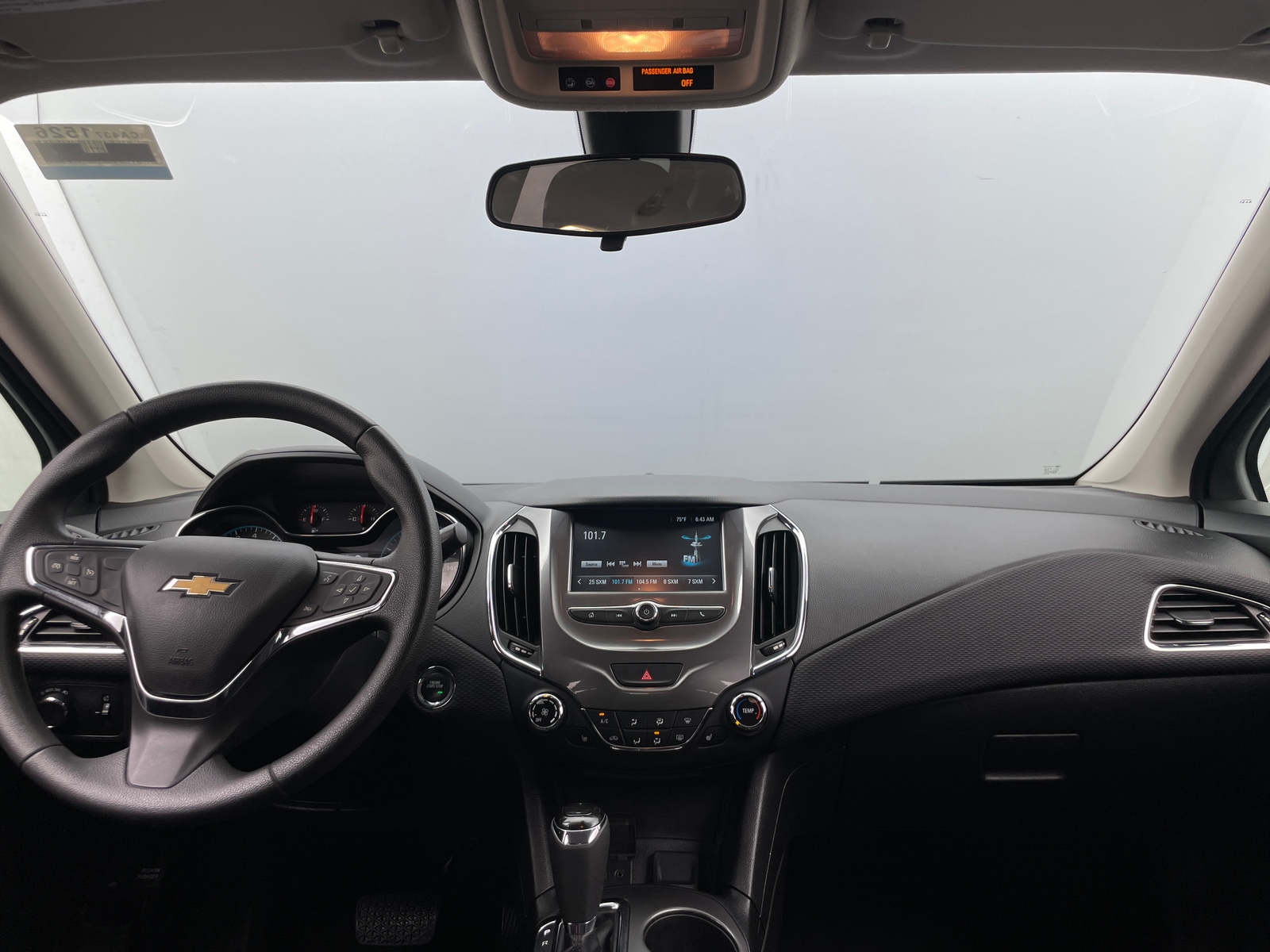 Thumbnail: 2017 Chevrolet Cruze - 3
