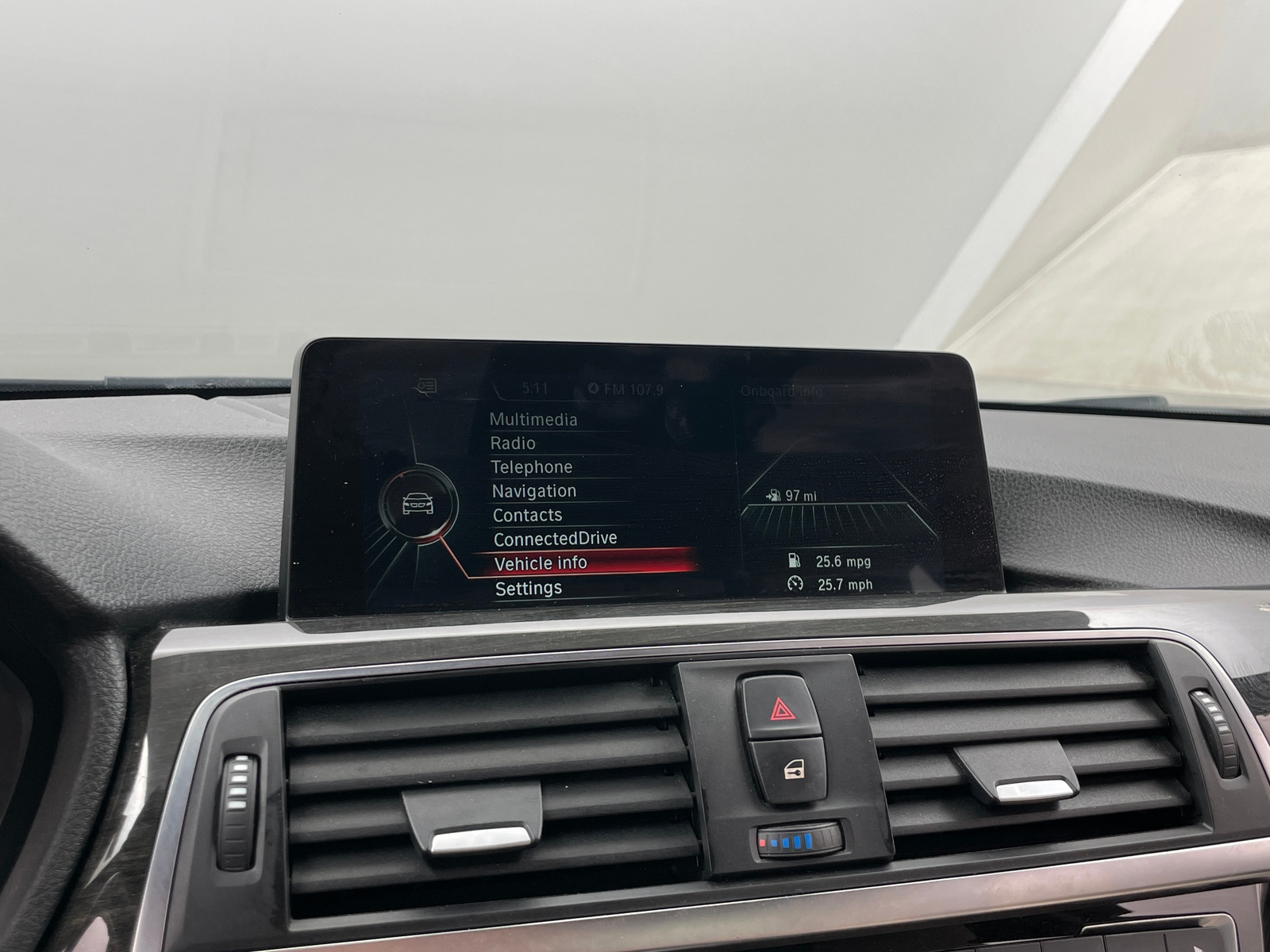 Thumbnail: 2016 BMW 3 Series - 3