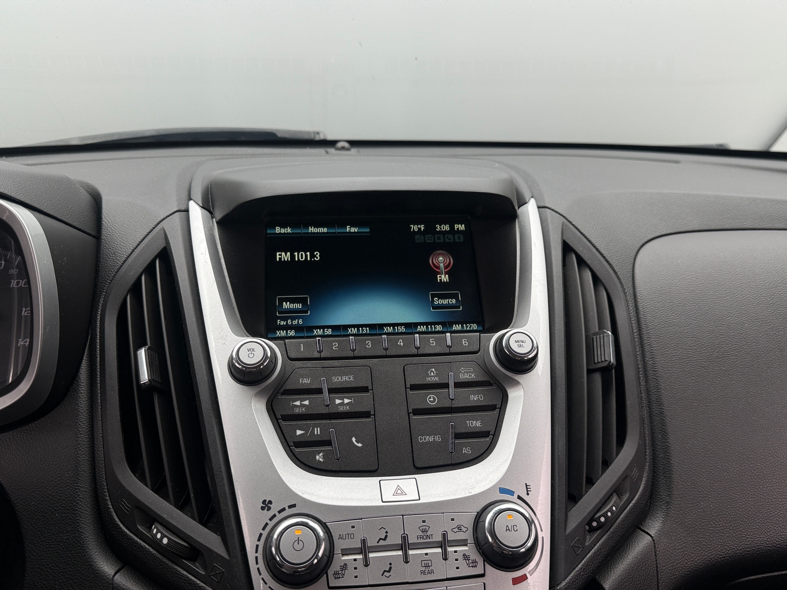 Thumbnail: 2016 Chevrolet Equinox - 4