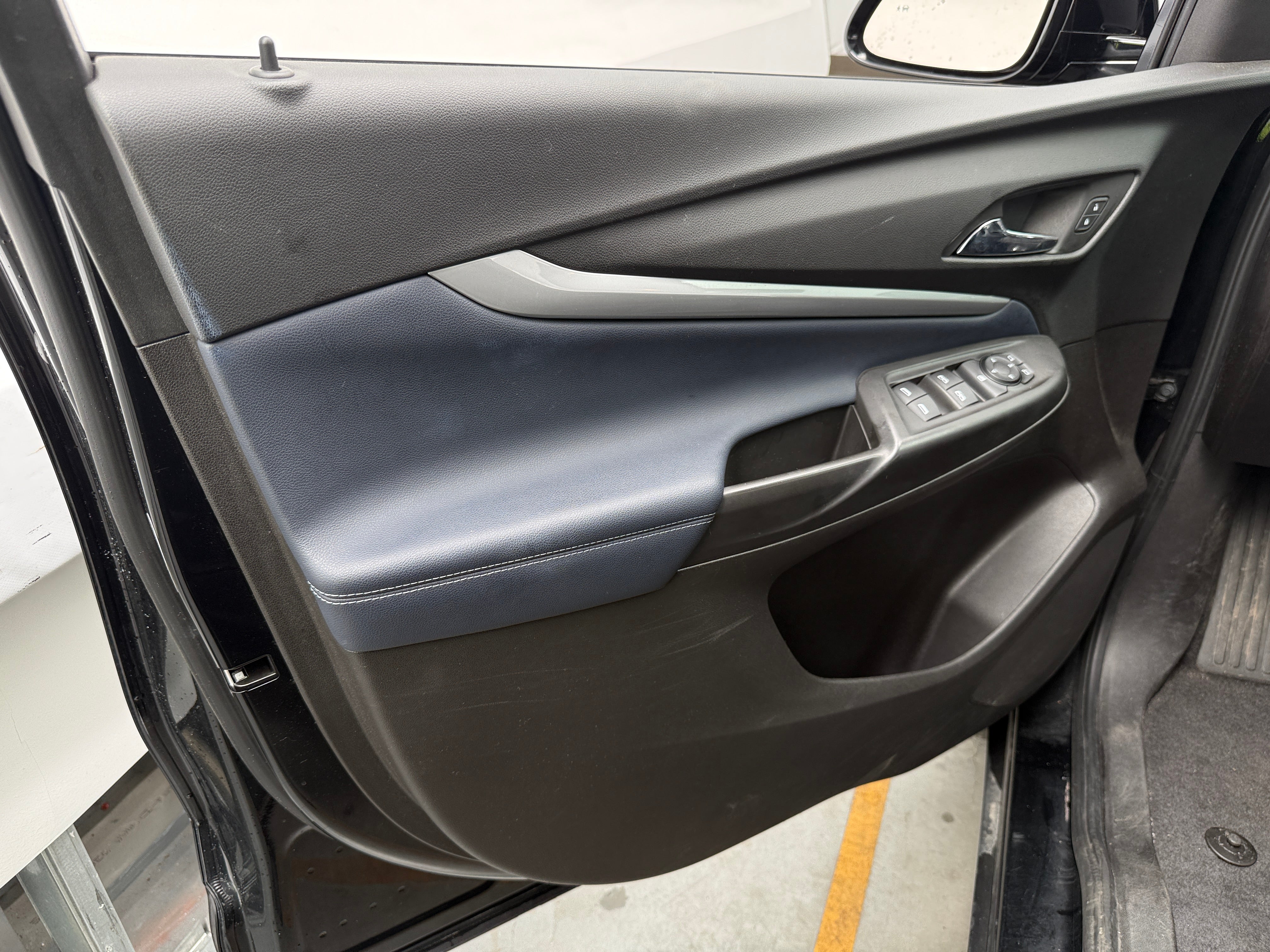 Used 2023 Chevrolet Bolt EUV LT with VIN 1G1FY6S05P4108872 for sale in Auburn, WA