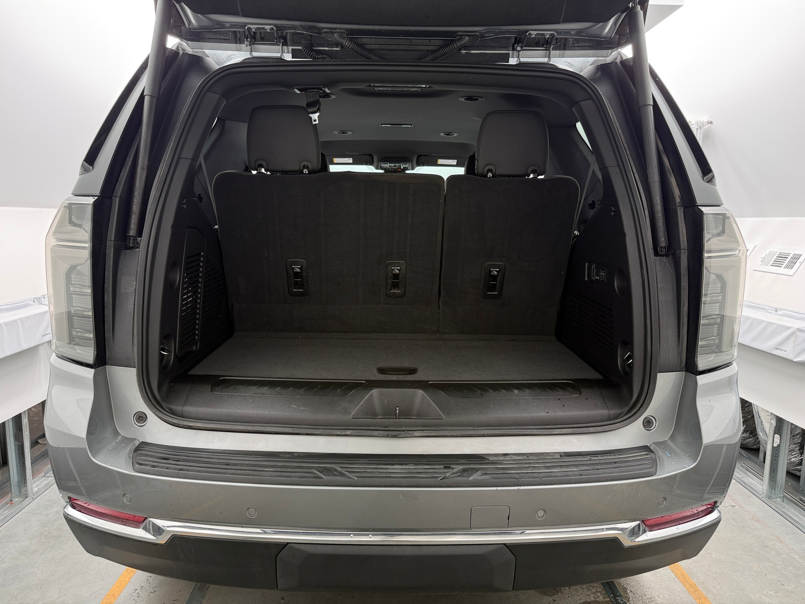Thumbnail: 2026 Chevrolet Tahoe - 6
