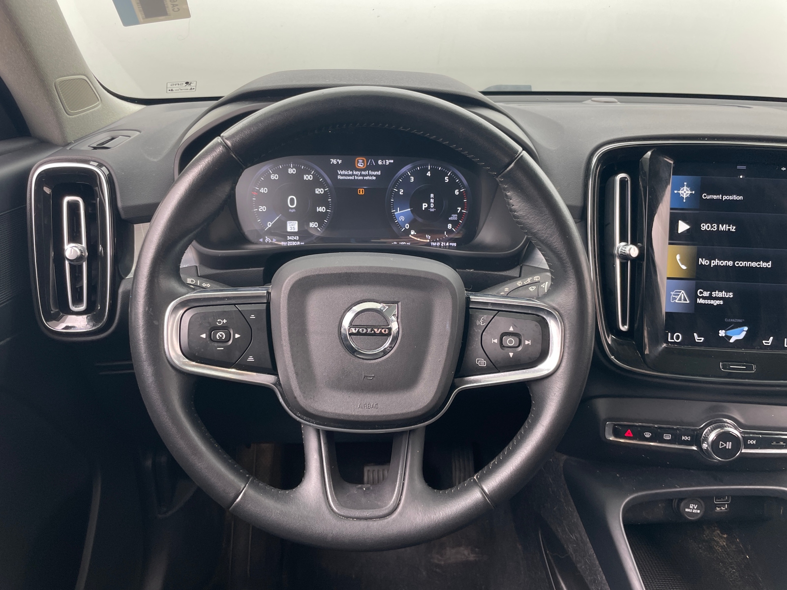 Thumbnail: 2021 Volvo XC40 - 4