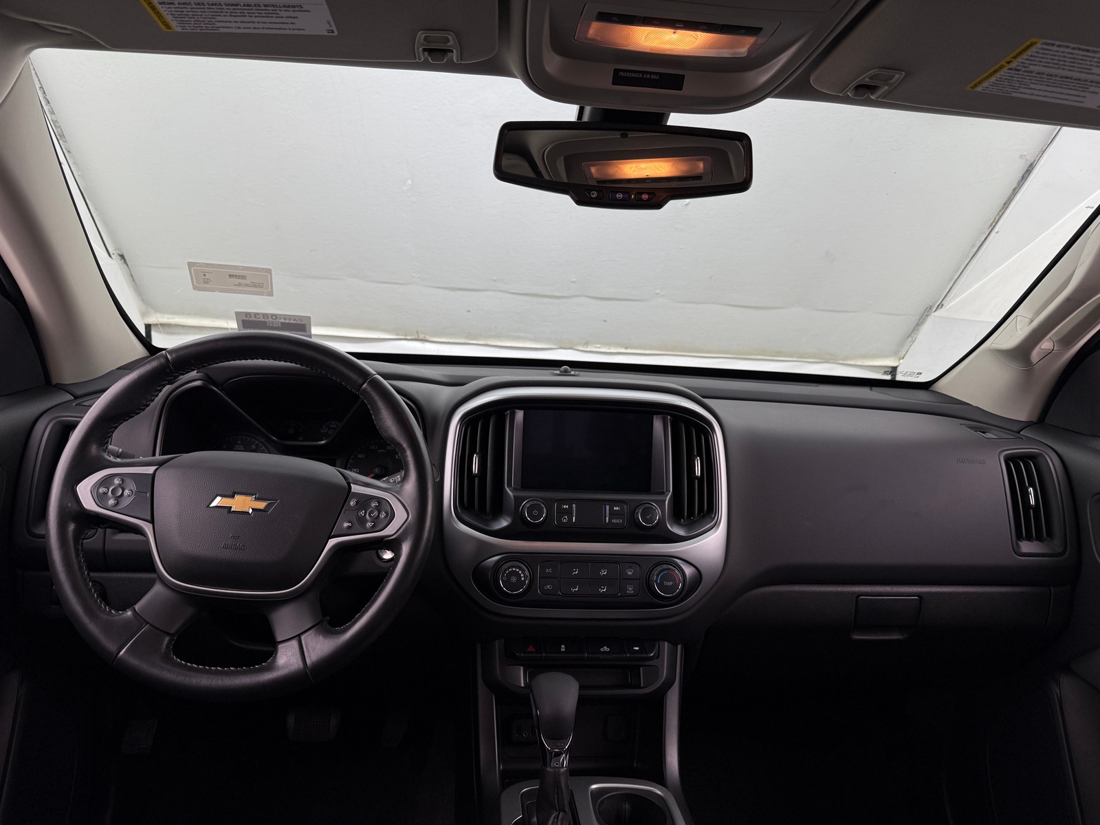 Thumbnail: 2022 Chevrolet Colorado - 3