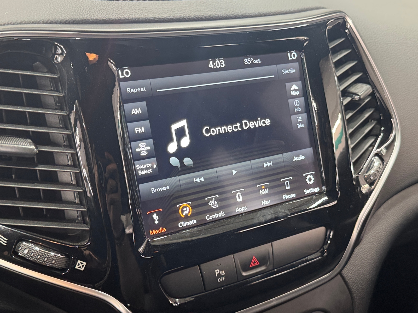 Thumbnail: 2020 Jeep Cherokee - 3