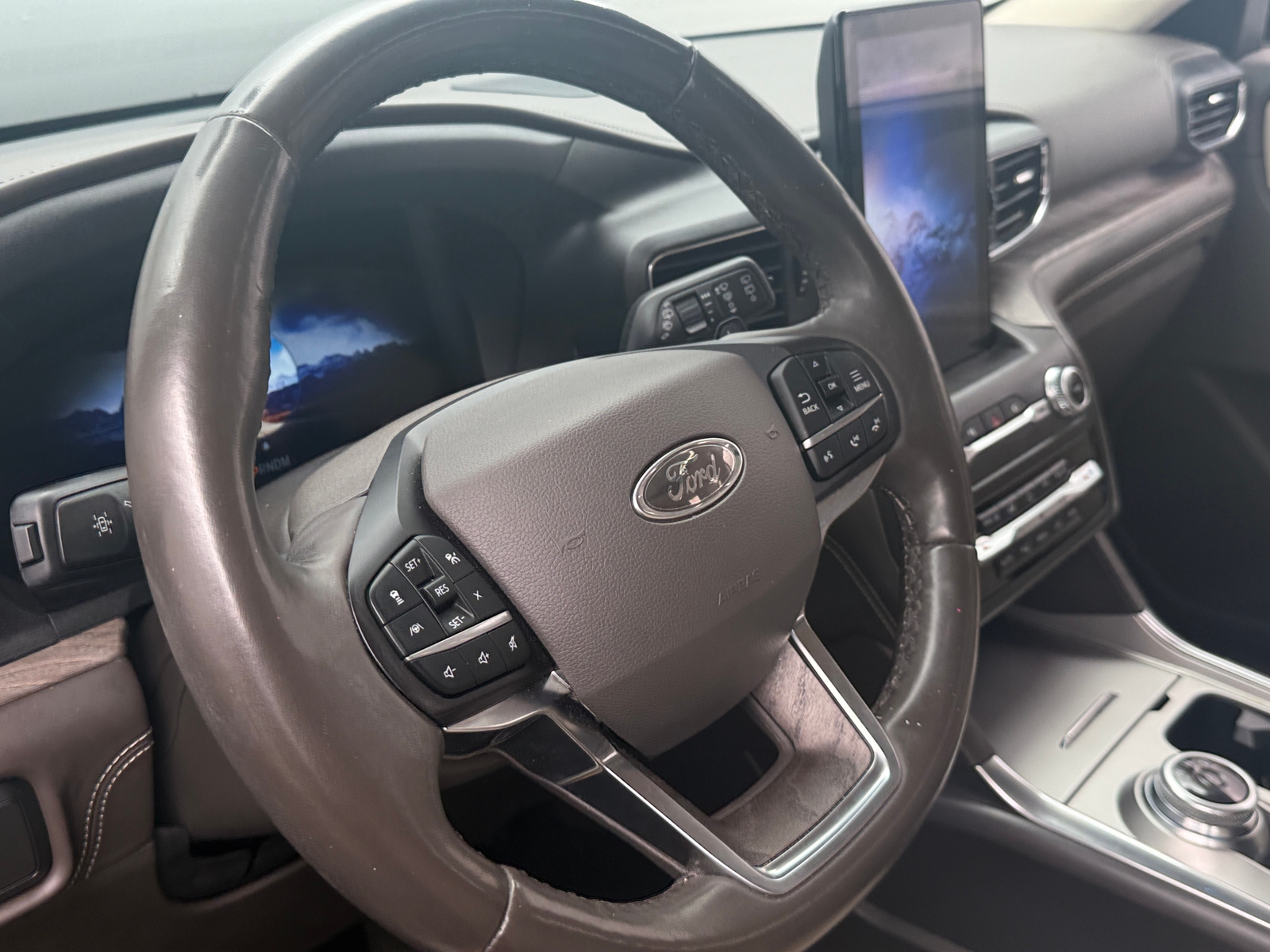 Thumbnail: 2020 Ford Explorer - 4