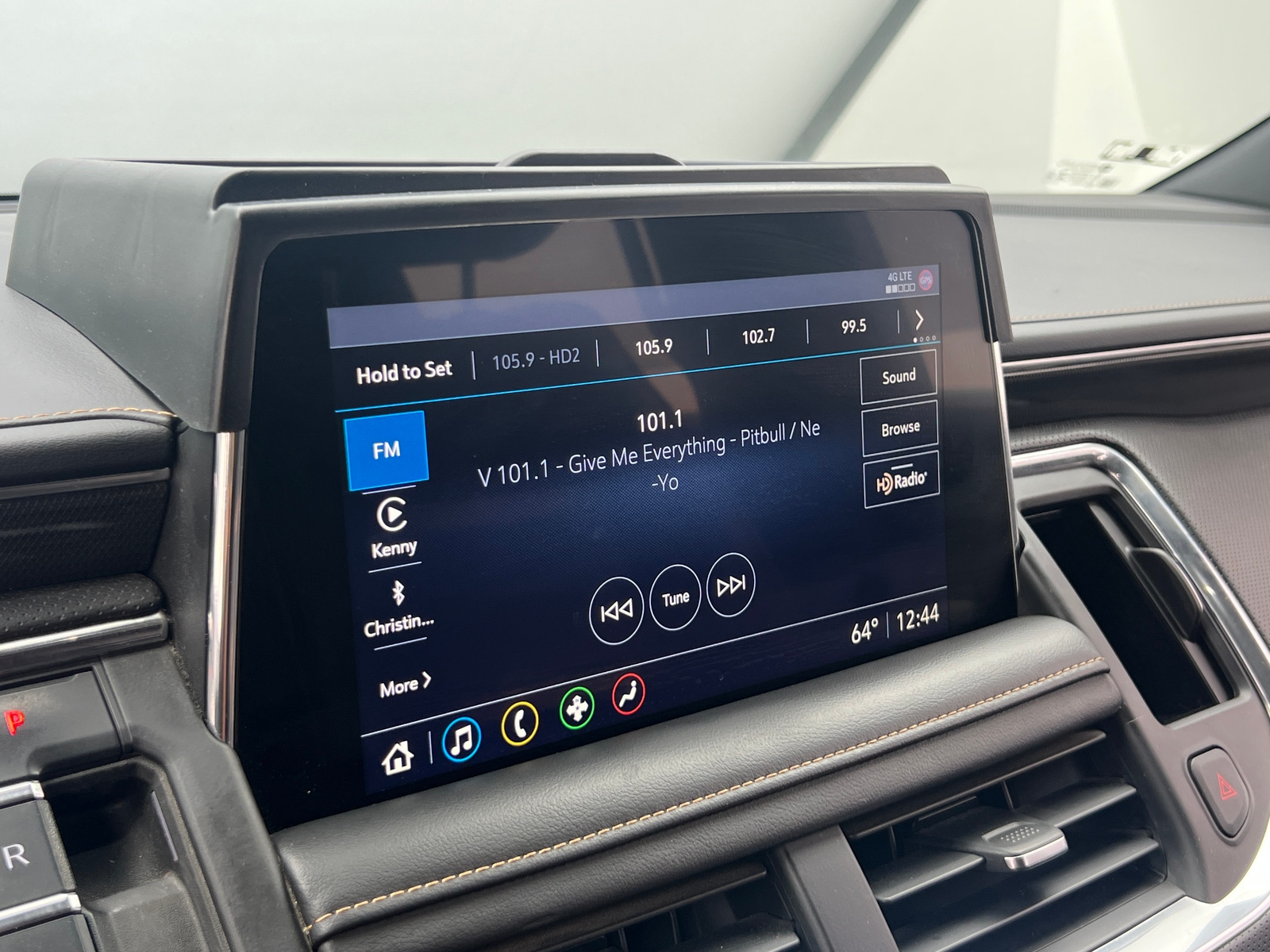 Thumbnail: 2021 GMC Yukon XL - 3