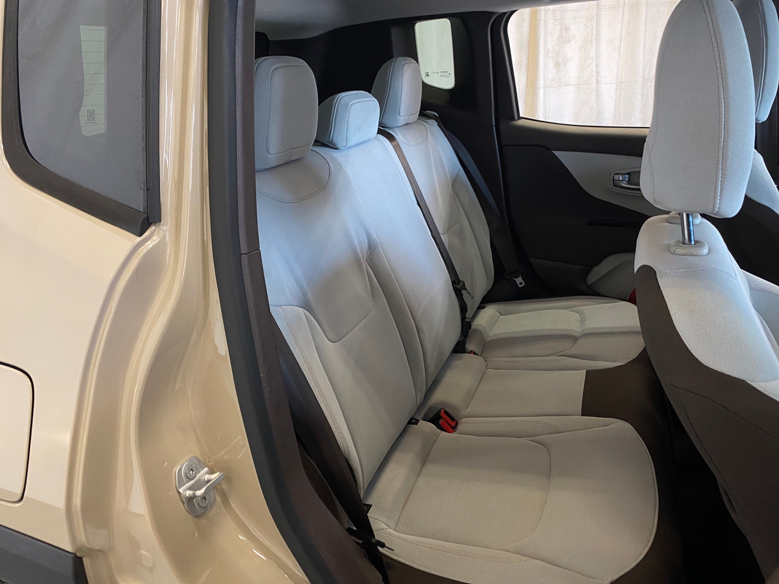 Thumbnail: 2015 Jeep Renegade - 6