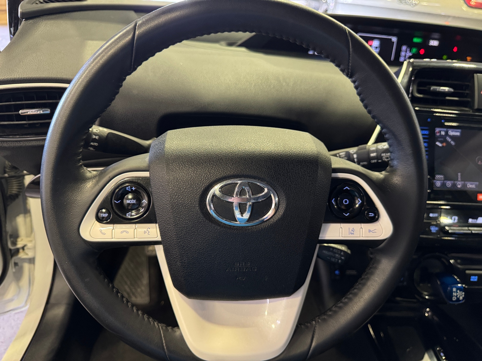 Thumbnail: 2017 Toyota Prius - 5