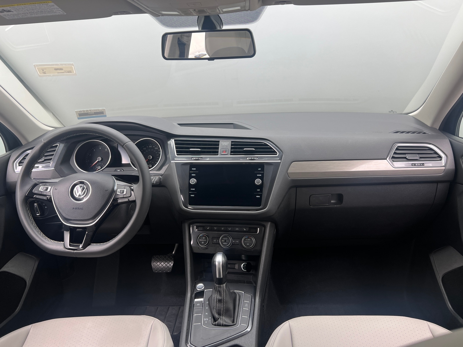 Thumbnail: 2021 Volkswagen Tiguan - 2