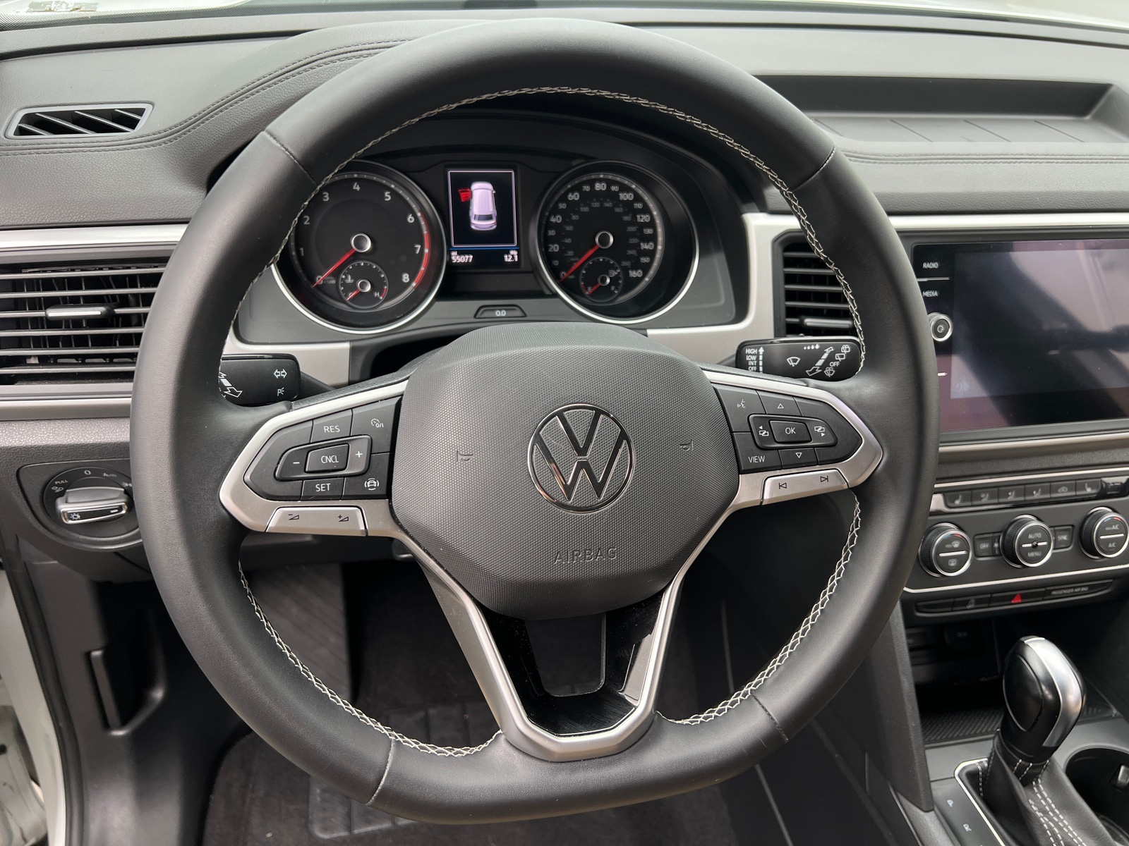 Thumbnail: 2021 Volkswagen Atlas - 4