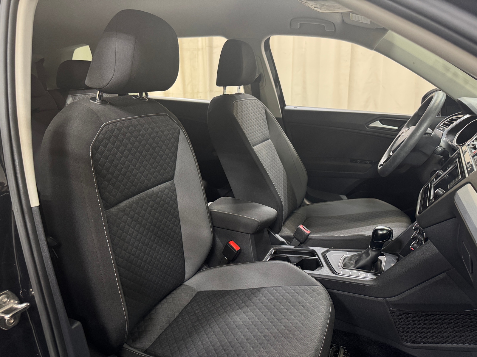 Thumbnail: 2021 Volkswagen Tiguan - 2