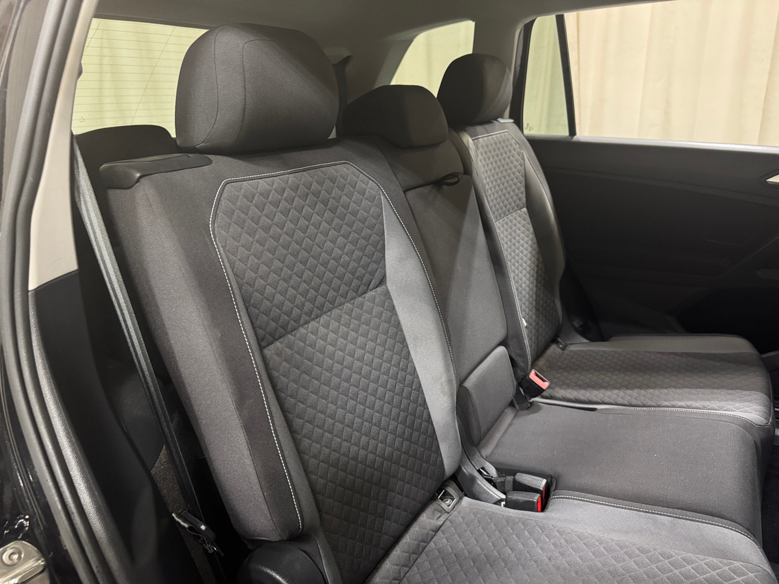 Thumbnail: 2021 Volkswagen Tiguan - 6