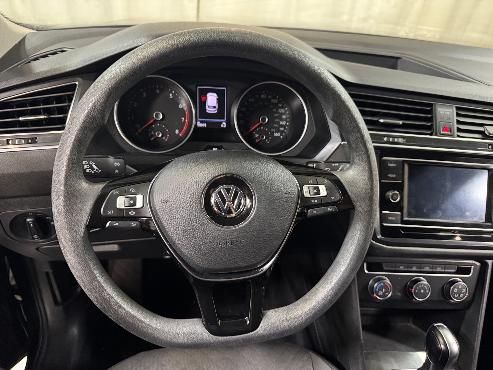 Thumbnail: 2021 Volkswagen Tiguan - 5