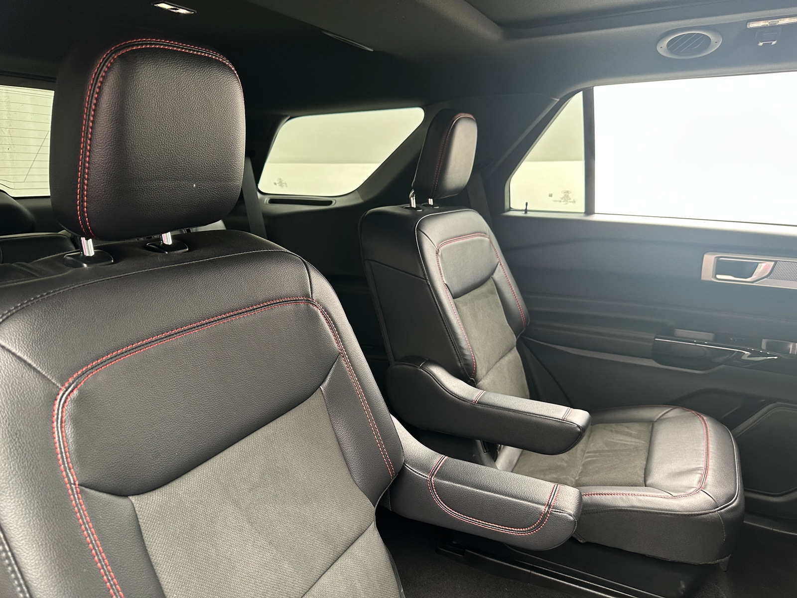 Thumbnail: 2023 Ford Explorer - 5