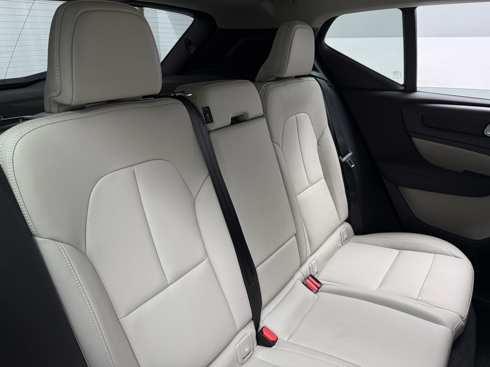 Thumbnail: 2021 Volvo XC40 - 5