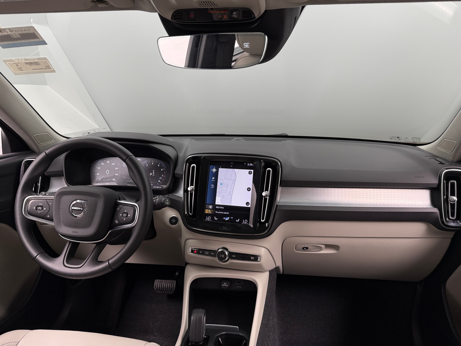 Thumbnail: 2021 Volvo XC40 - 2
