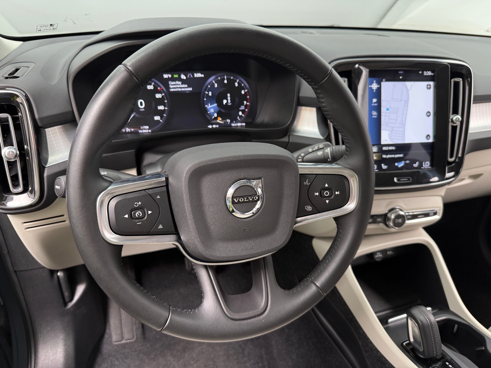 Thumbnail: 2021 Volvo XC40 - 4