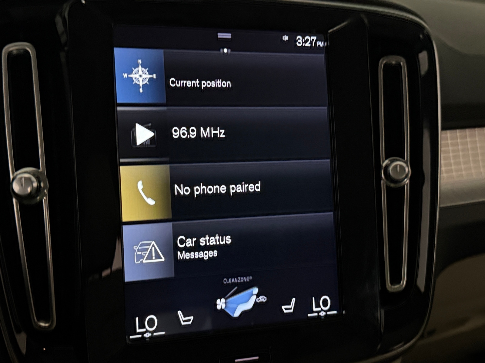 Thumbnail: 2021 Volvo XC40 - 3