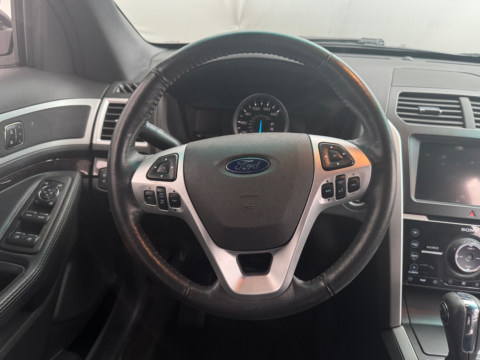 Thumbnail: 2011 Ford Explorer - 4
