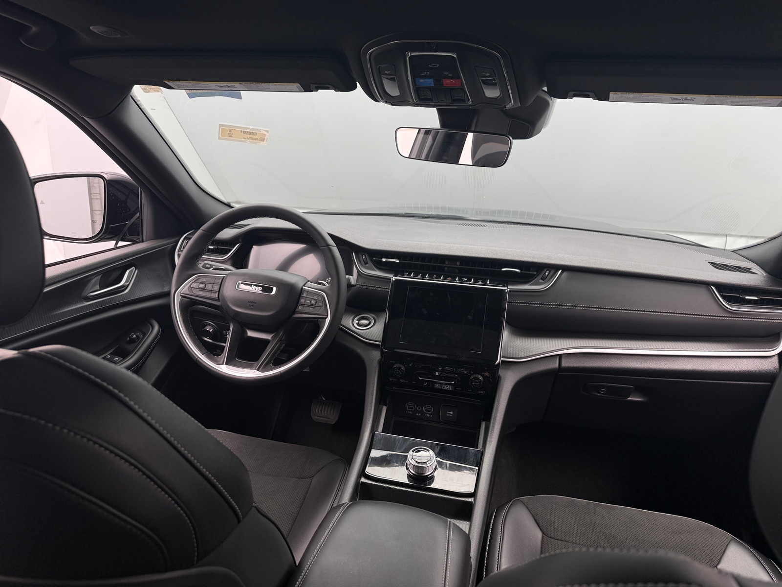 Thumbnail: 2025 Jeep Grand Cherokee L - 3