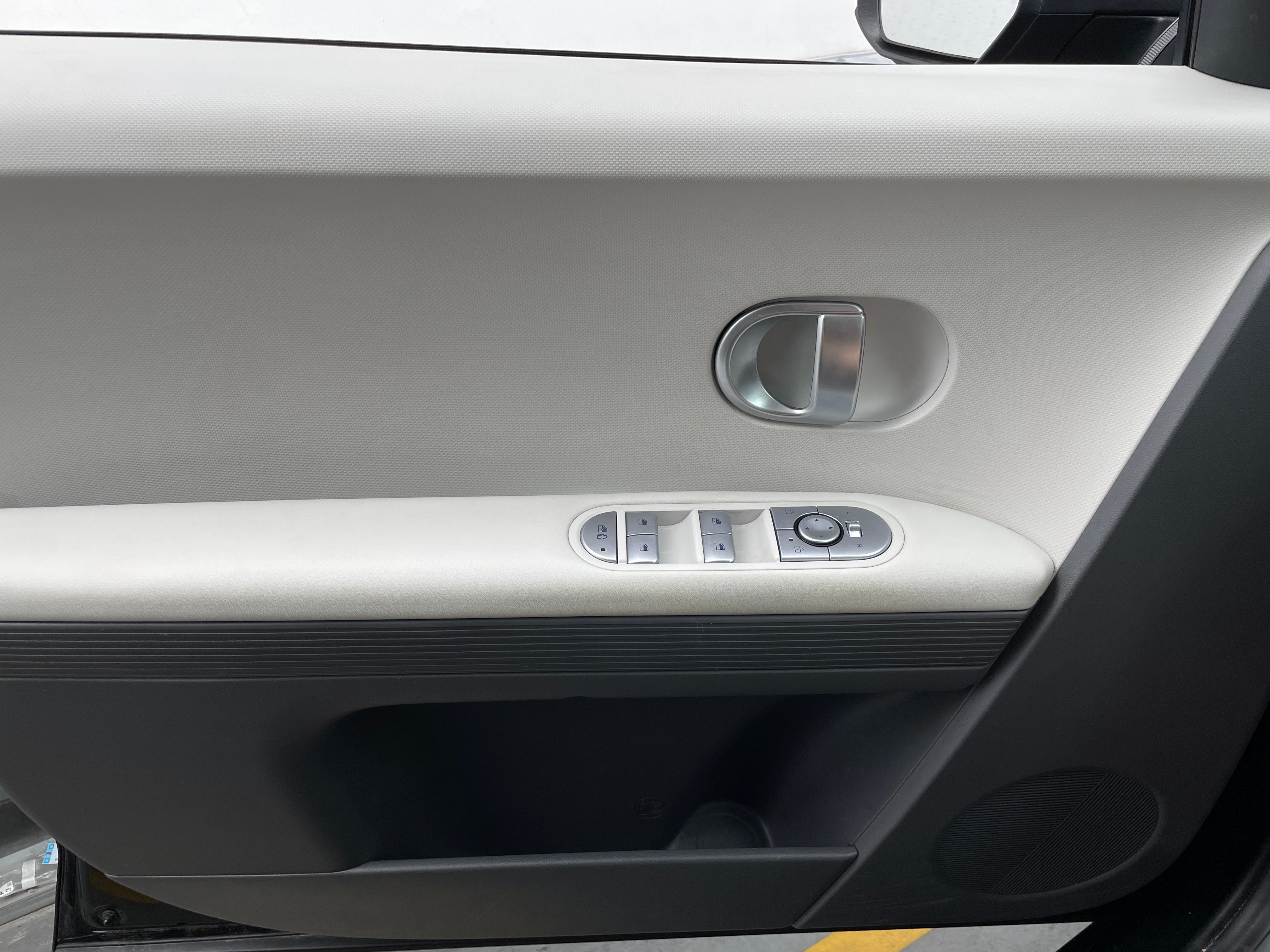 Used 2023 Hyundai IONIQ 5 SE with VIN KM8KMDAF3PU151260 for sale in Auburn, WA