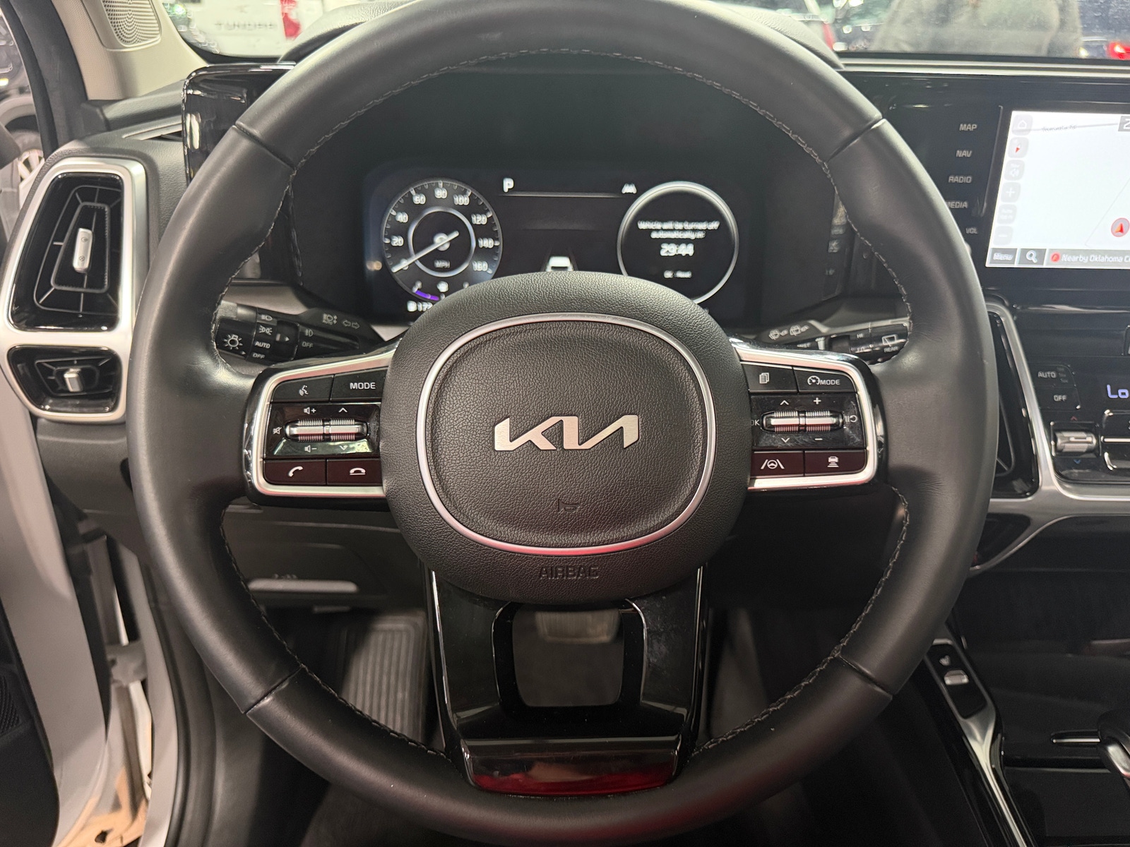Thumbnail: 2023 Kia Sorento - 4