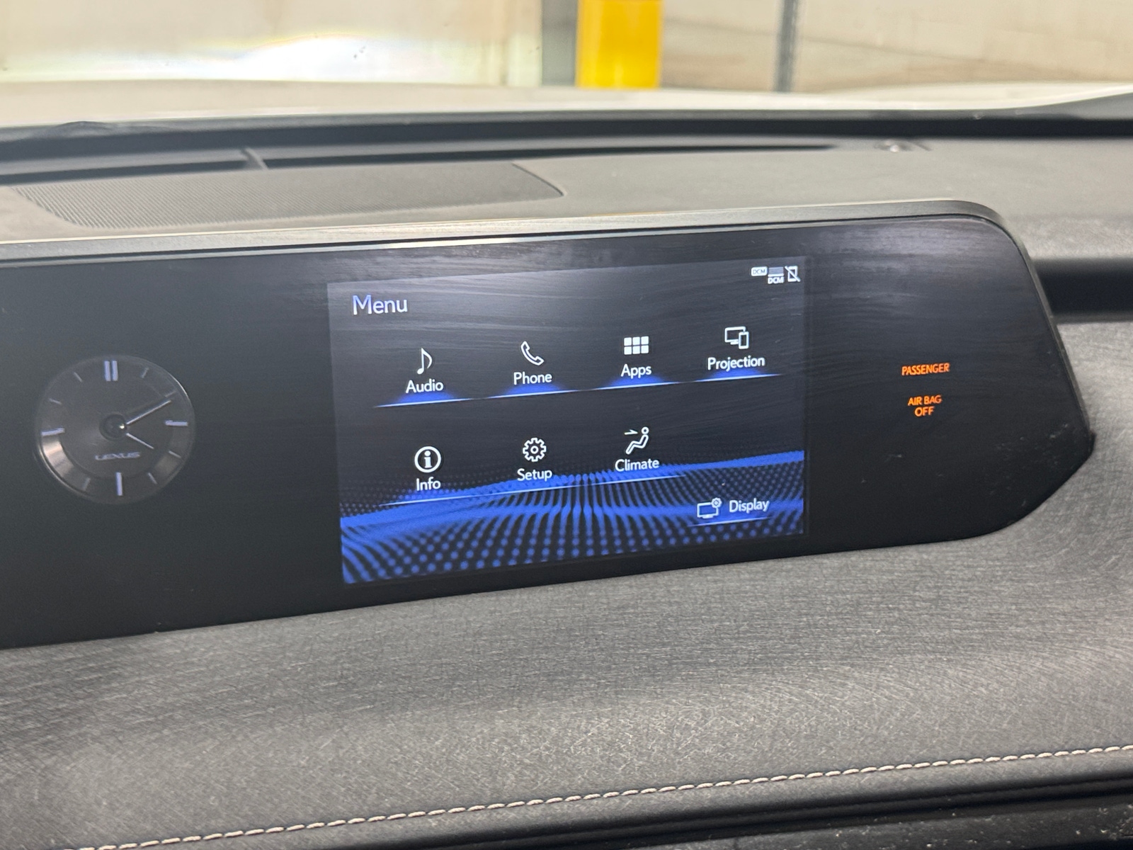 Thumbnail: 2019 Lexus UX - 3