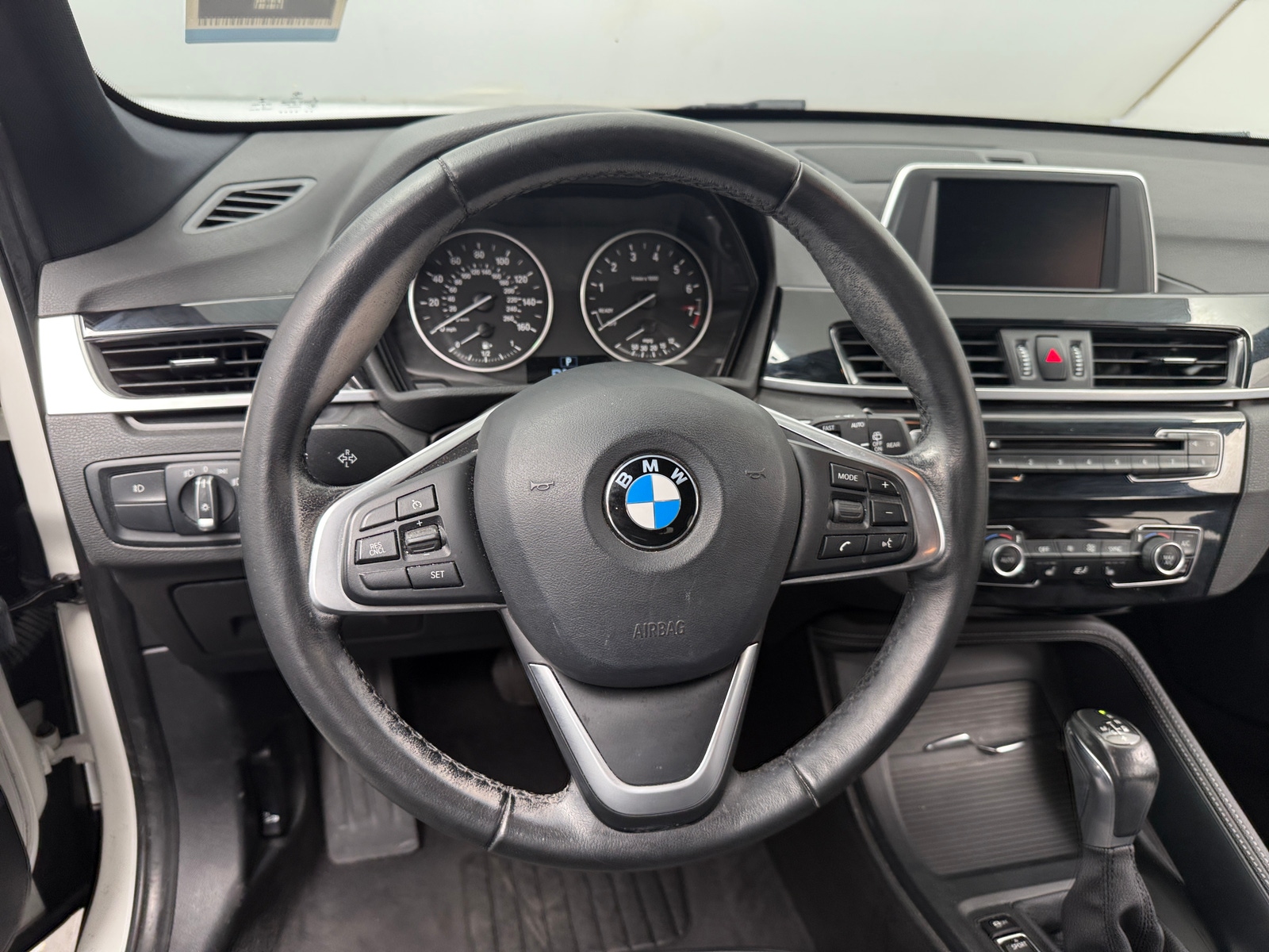 Thumbnail: 2018 BMW X1 - 4