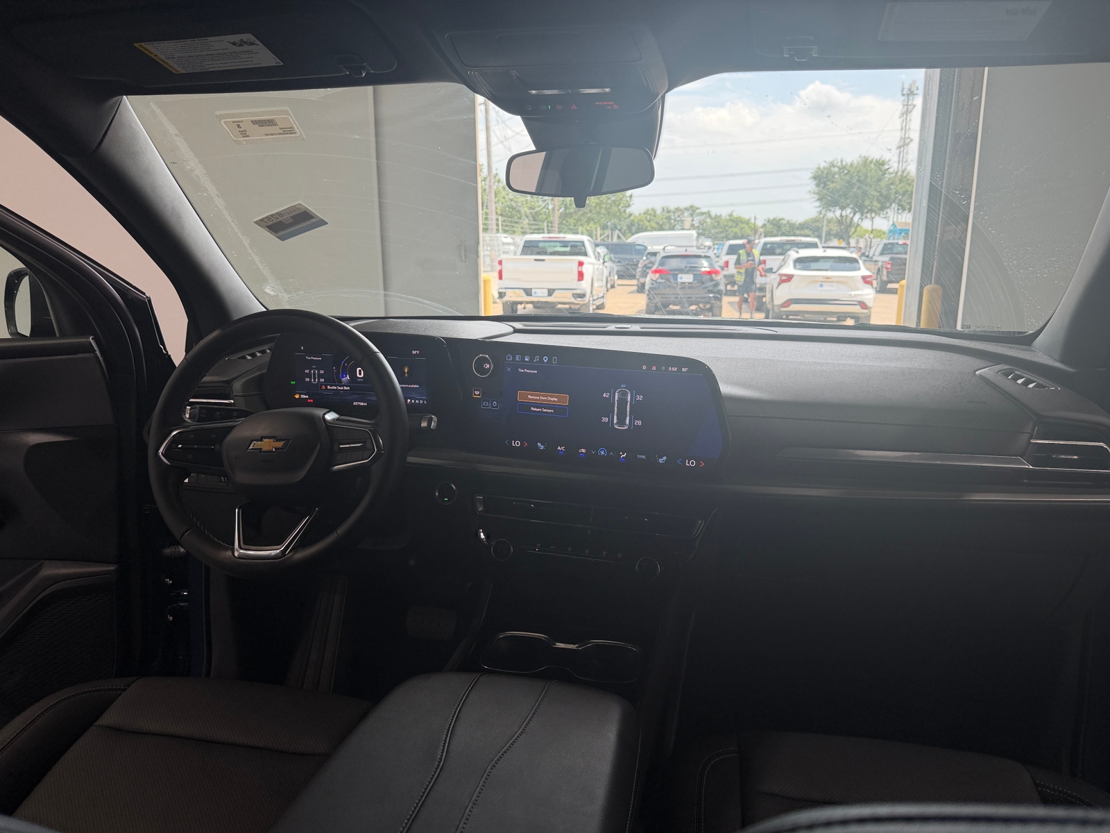 Thumbnail: 2026 Chevrolet Traverse - 3