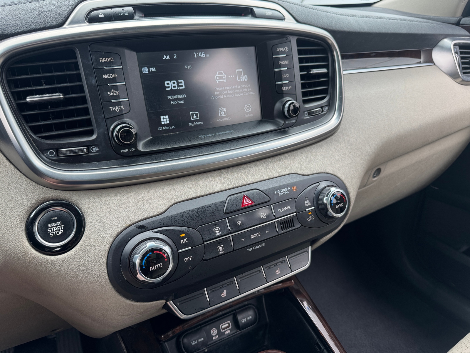 Thumbnail: 2018 Kia Sorento - 3