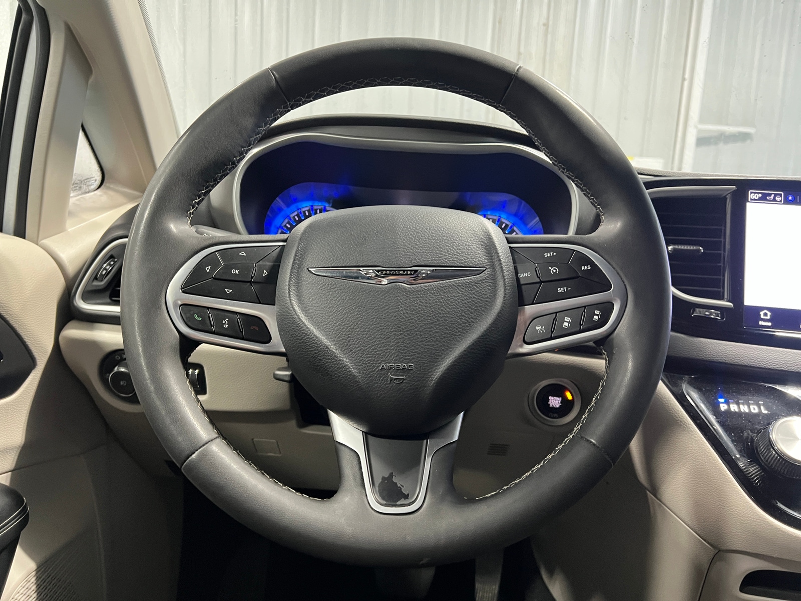 Thumbnail: 2024 Chrysler Pacifica - 4
