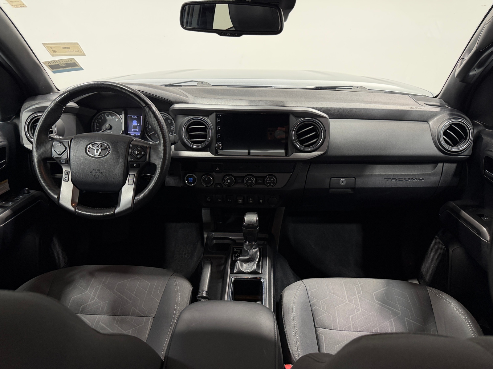 Thumbnail: 2019 Toyota Tacoma - 3