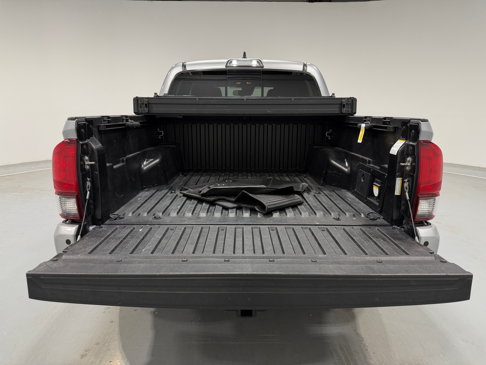 Thumbnail: 2019 Toyota Tacoma - 7