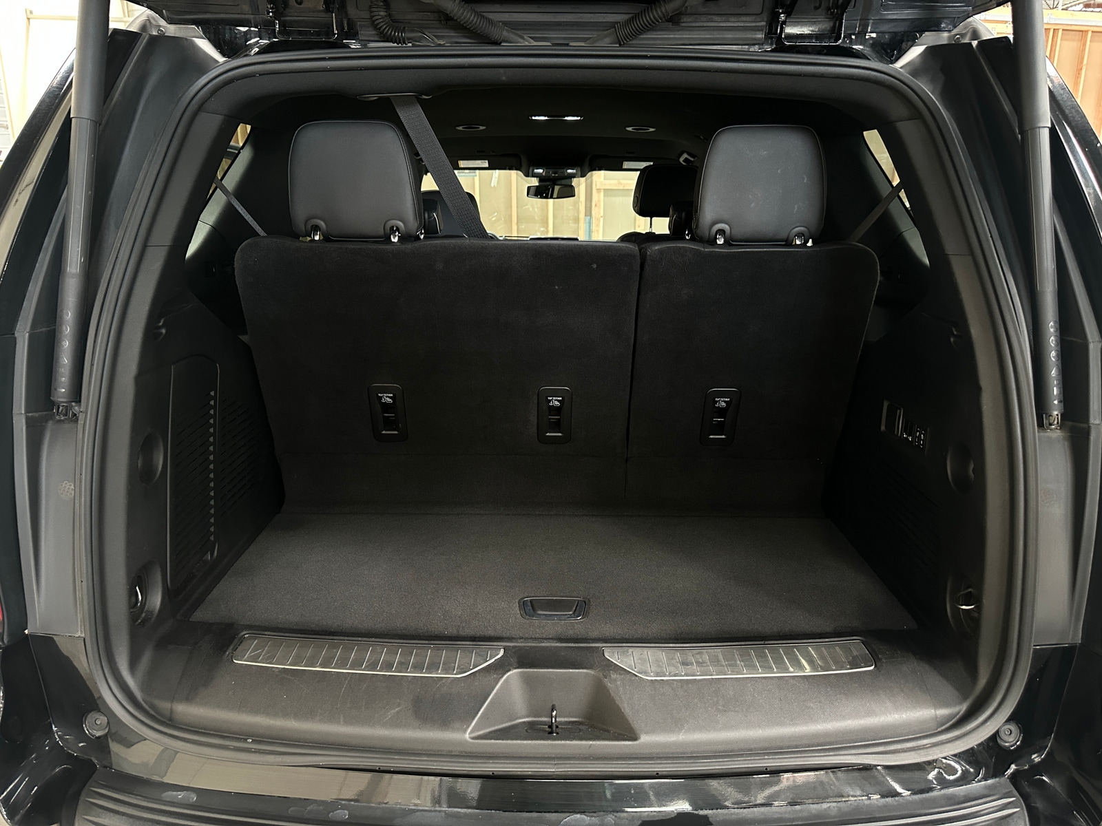 Thumbnail: 2024 Chevrolet Tahoe - 6