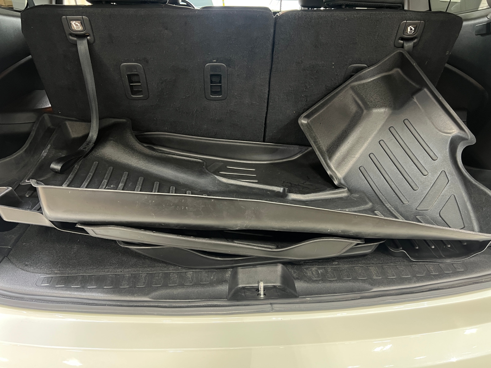 Thumbnail: 2017 Honda Pilot - 6