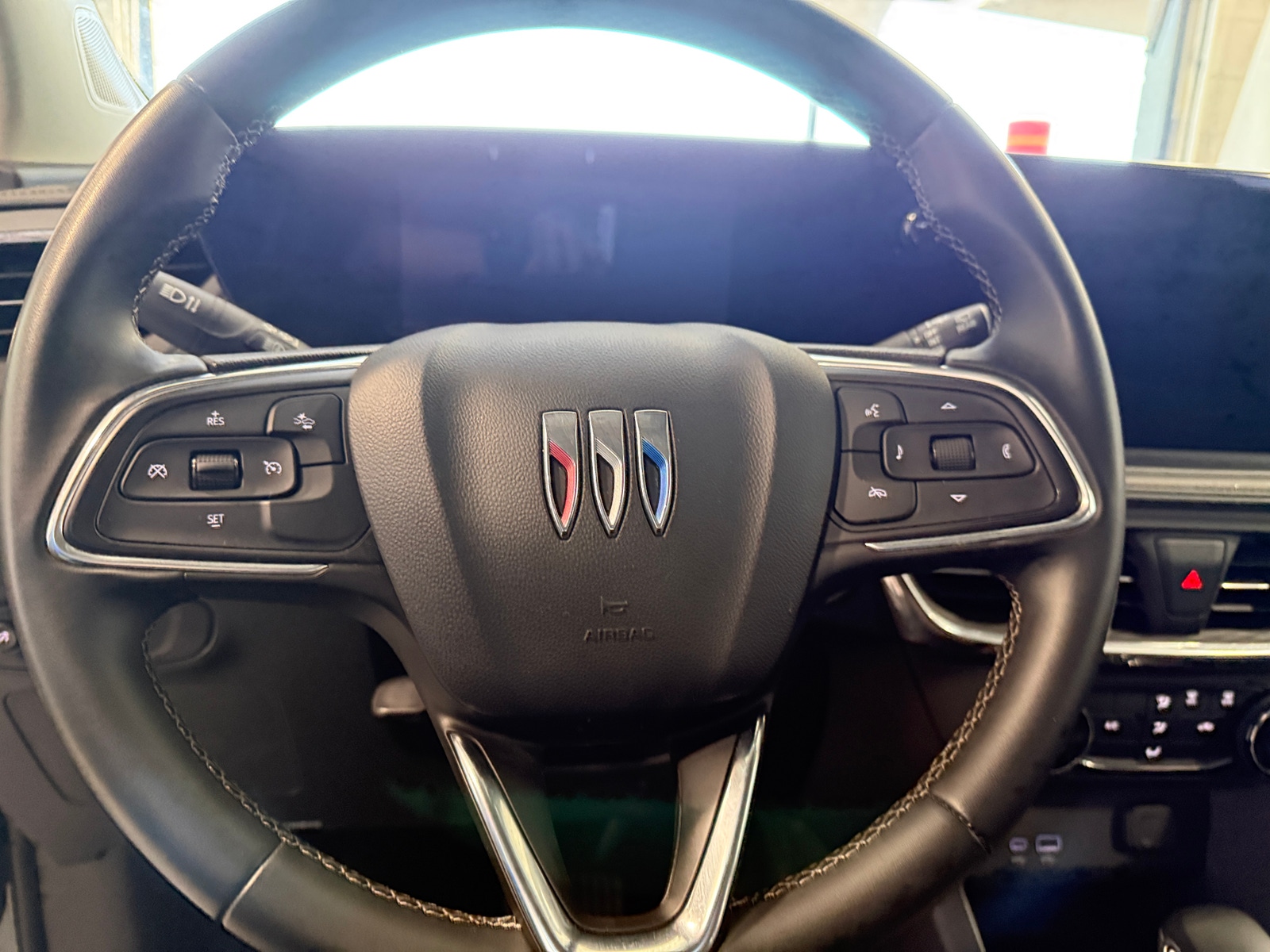 Thumbnail: 2025 Buick Encore GX - 4