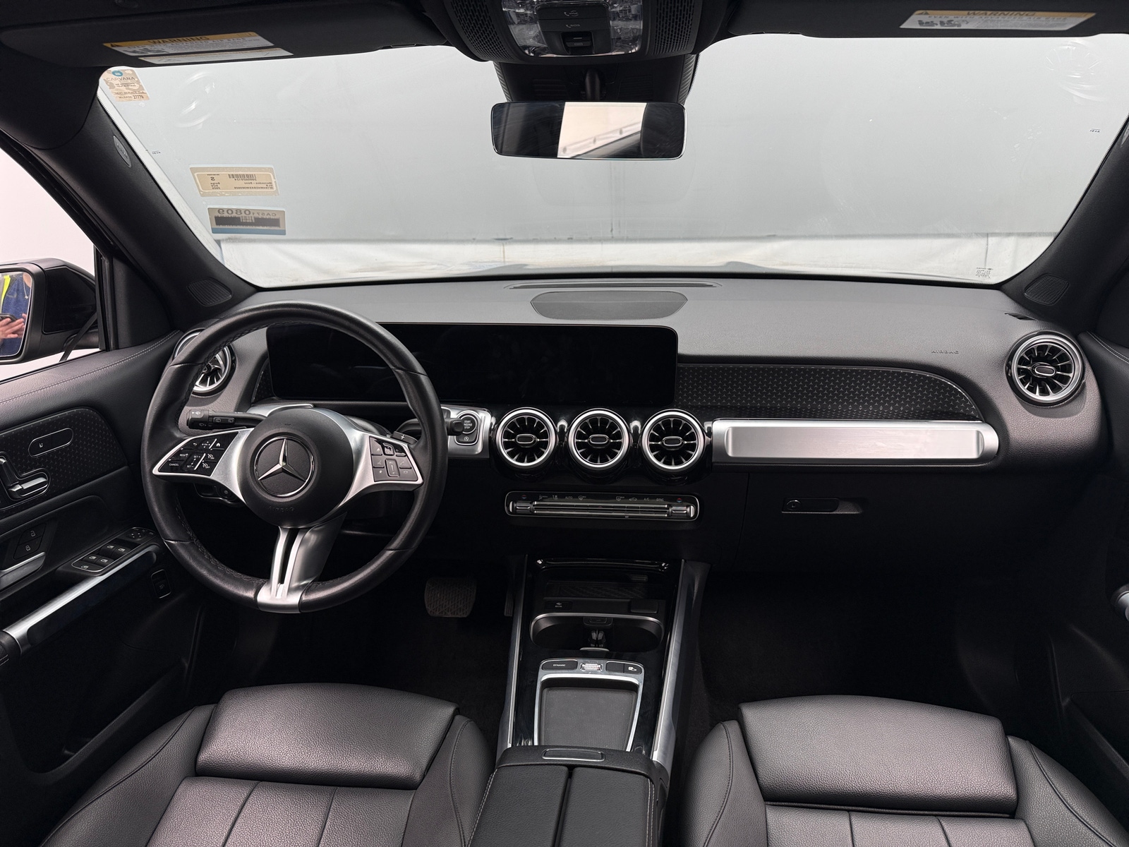 Thumbnail: 2025 Mercedes-Benz GLB - 2