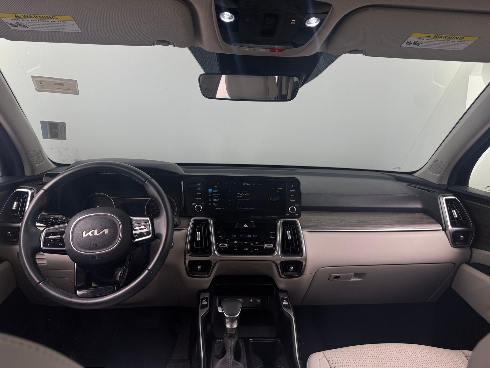 Thumbnail: 2023 Kia Sorento - 2