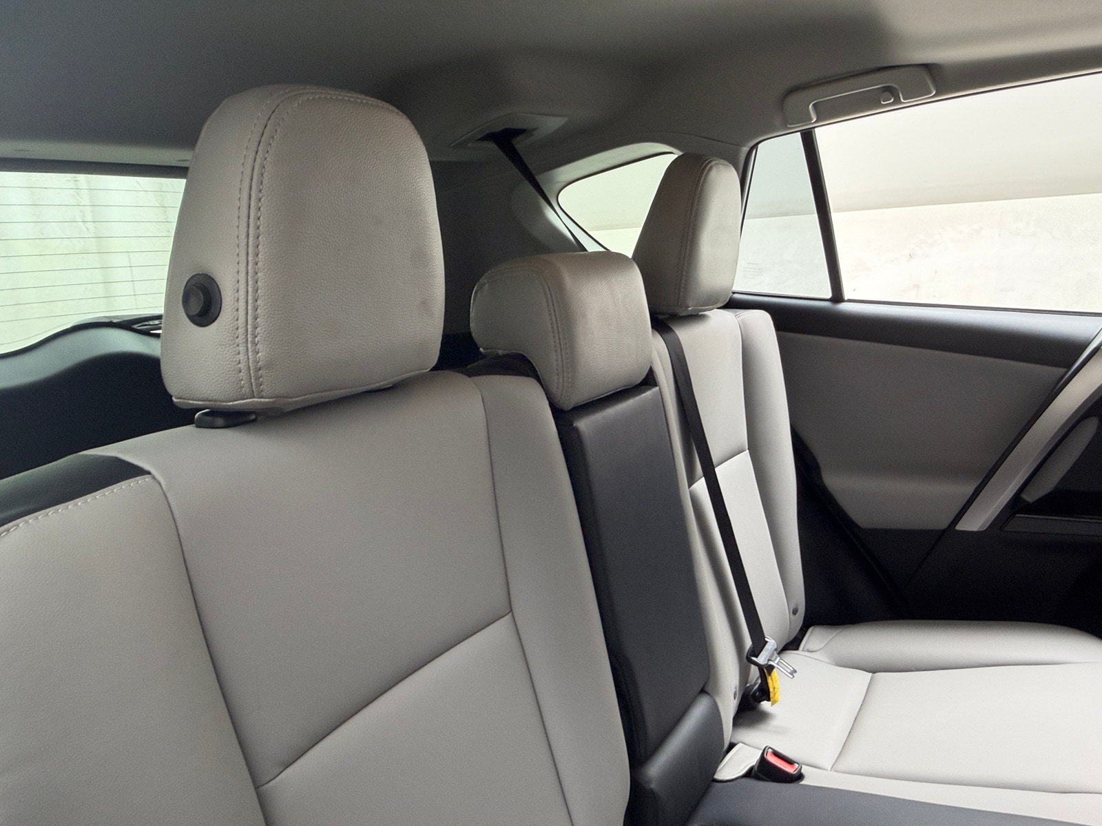 Thumbnail: 2016 Toyota RAV4 - 5