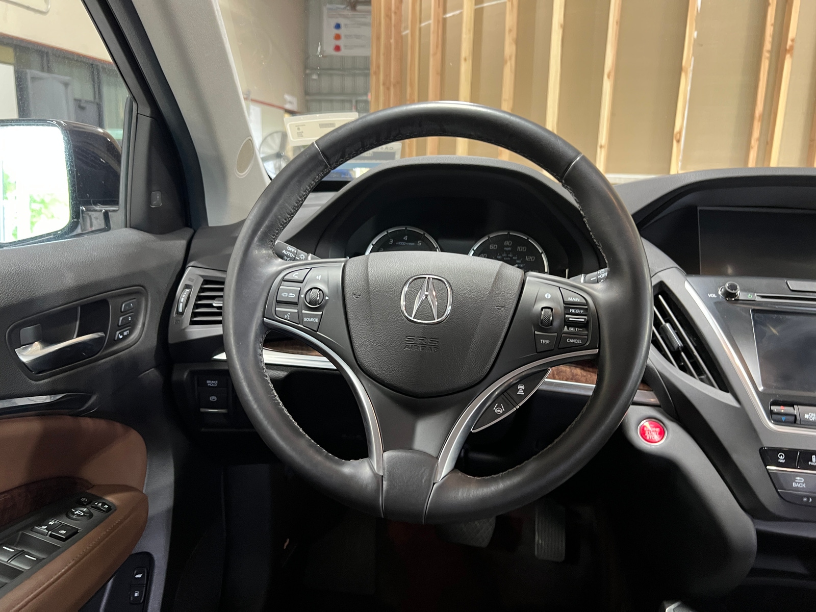 Thumbnail: 2017 Acura MDX - 4
