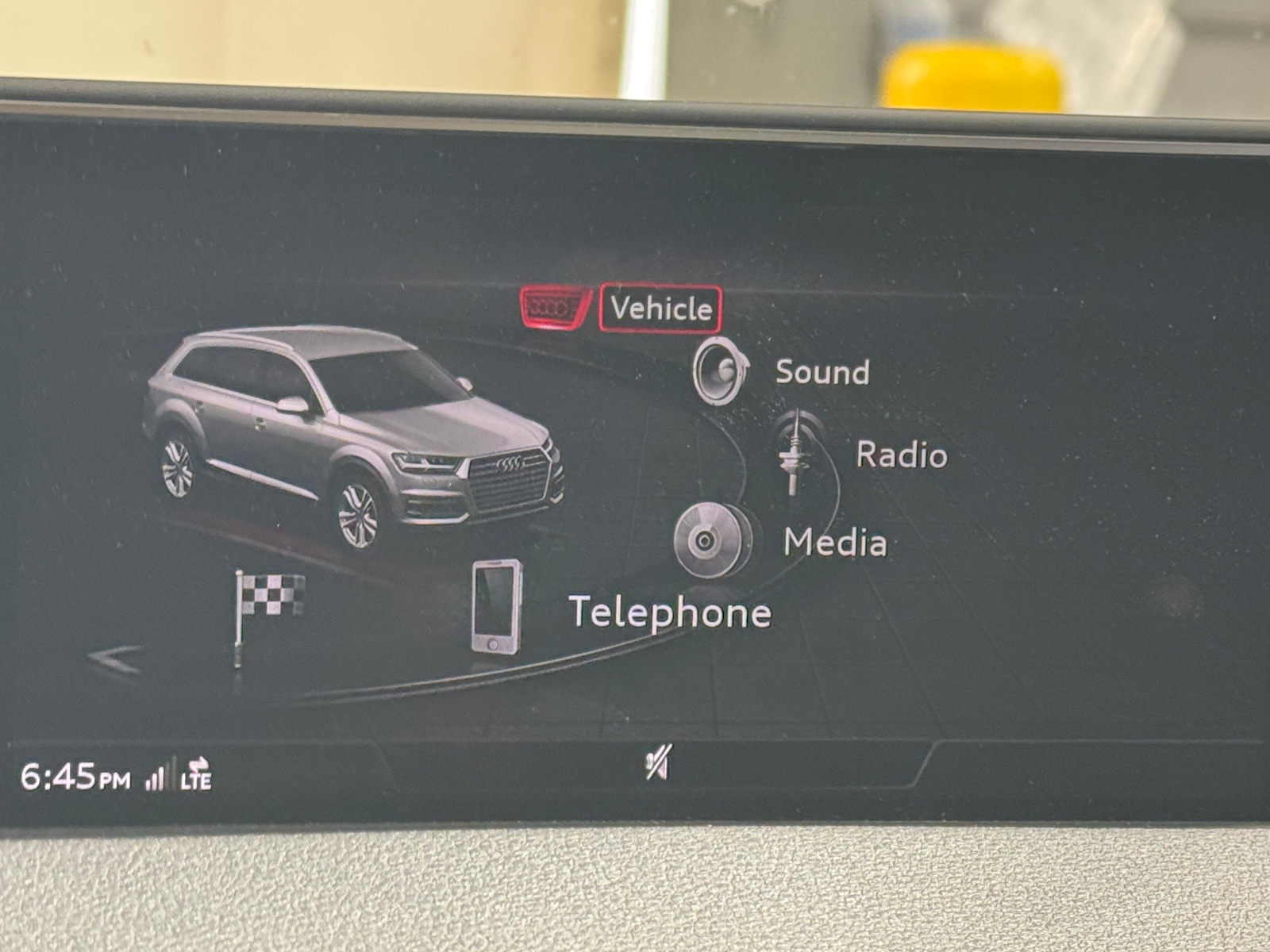 Thumbnail: 2019 Audi Q7 - 3