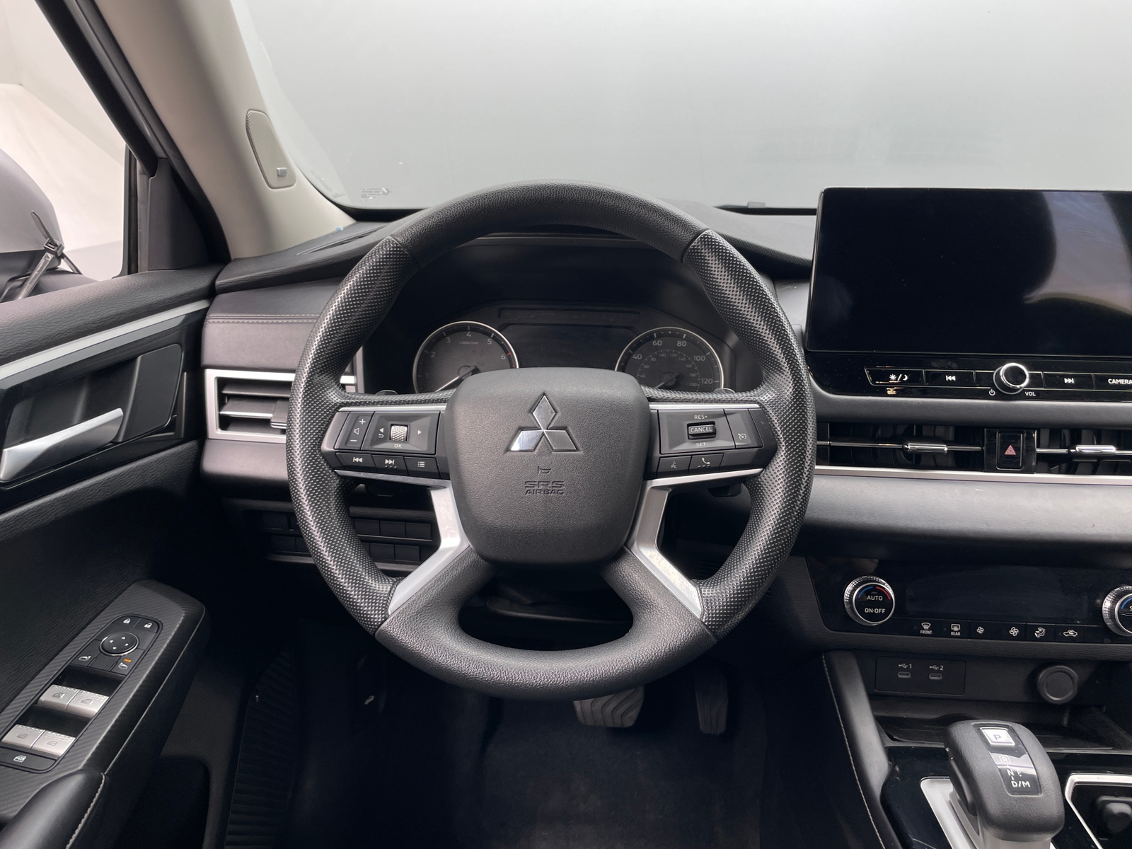 Thumbnail: 2025 Mitsubishi Outlander - 5