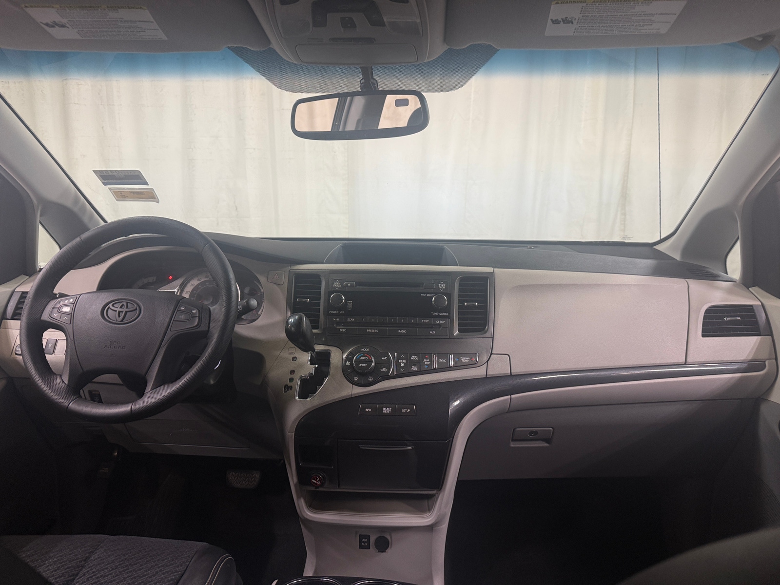 Thumbnail: 2014 Toyota Sienna - 2