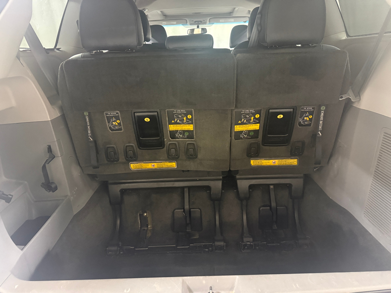 Thumbnail: 2014 Toyota Sienna - 6