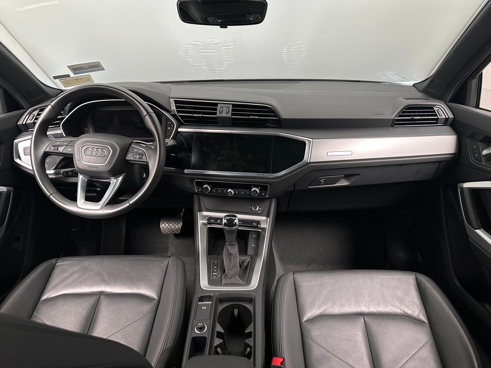 Thumbnail: 2025 Audi Q3 - 2