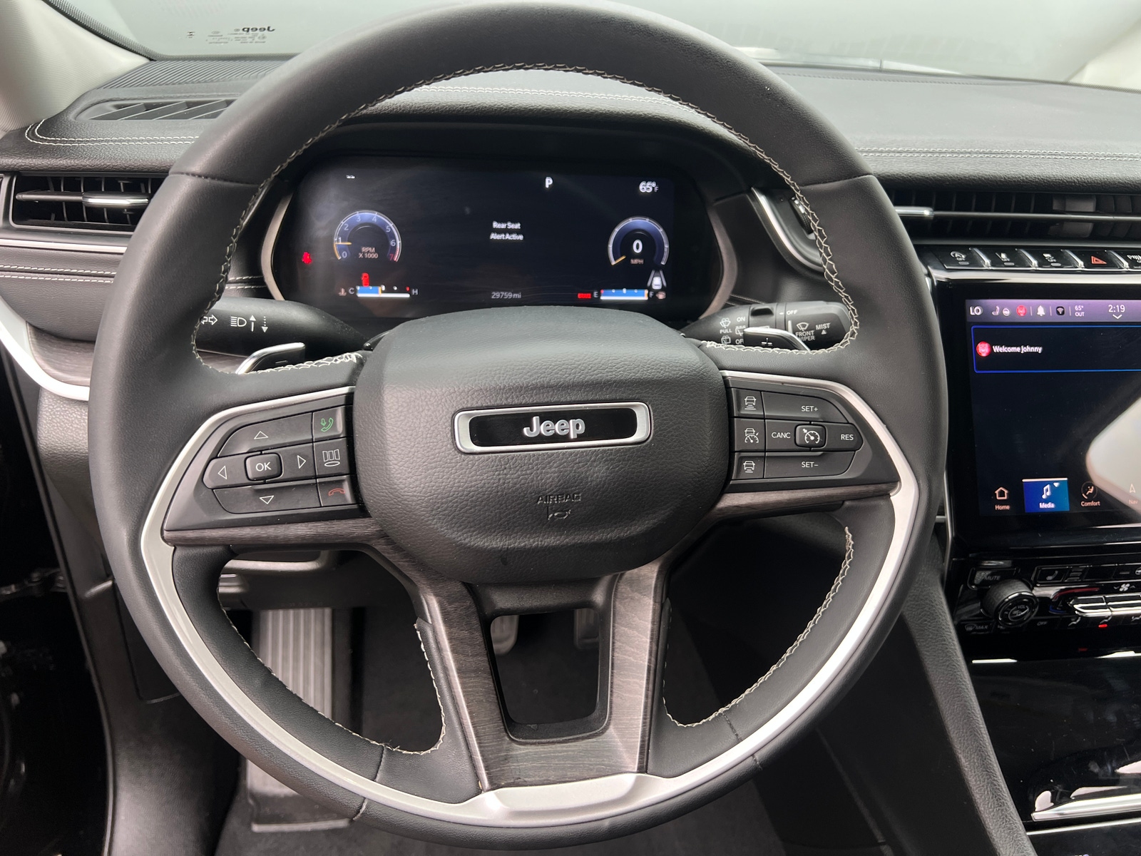 Thumbnail: 2023 Jeep Grand Cherokee L - 4