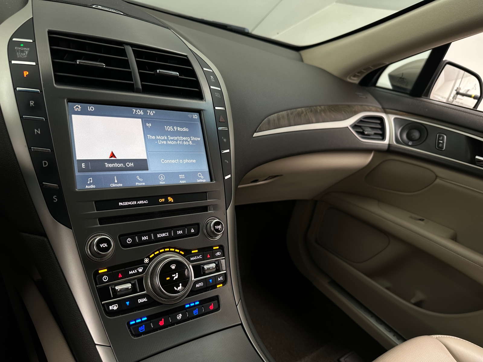 Thumbnail: 2019 Lincoln MKZ - 3